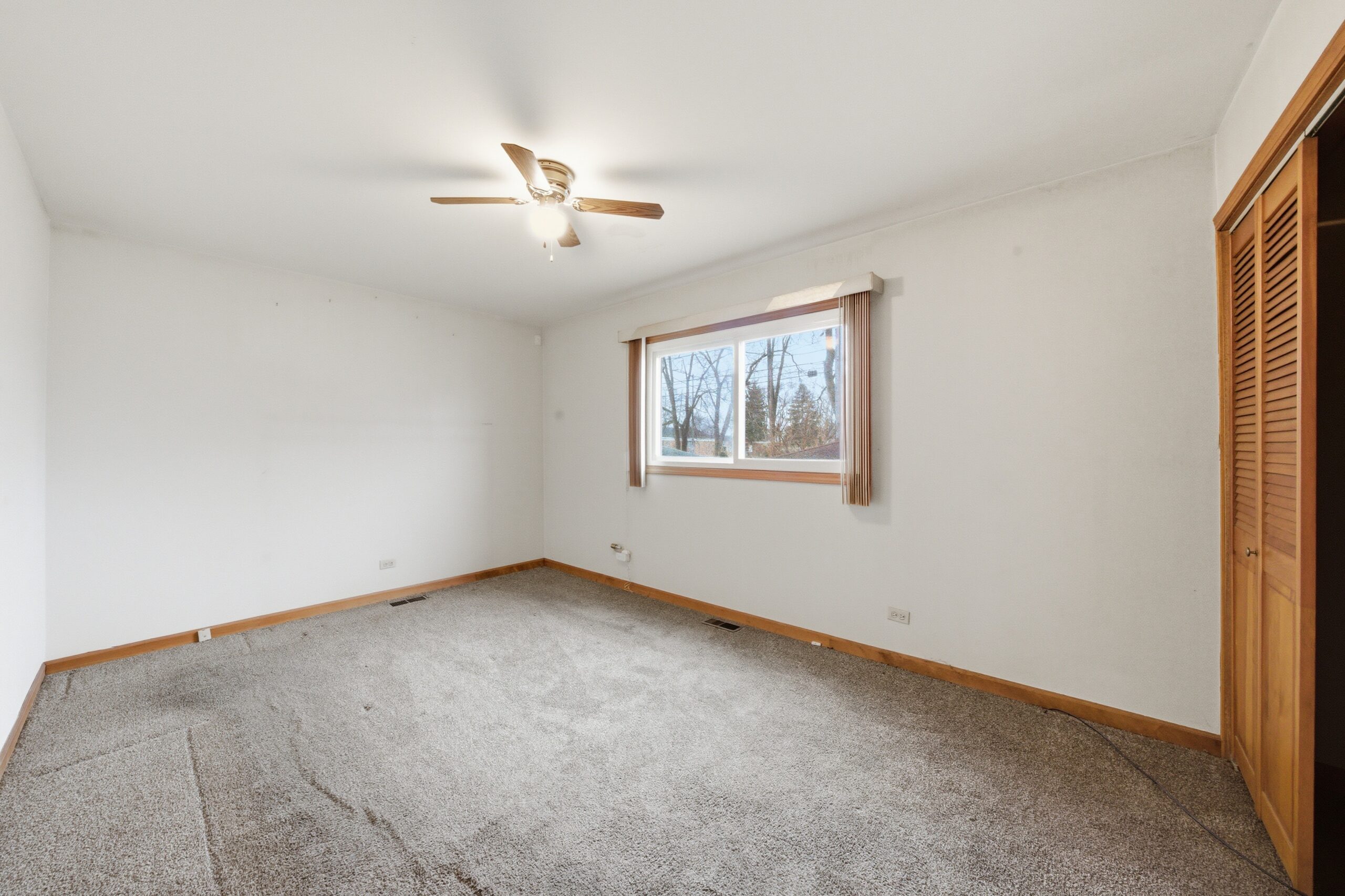 12442 S Wood St Kitchen