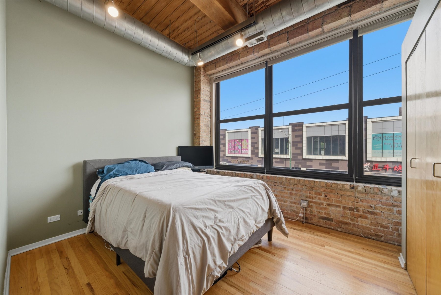 Primary bedroom at 2310 S Canal St Unit 201